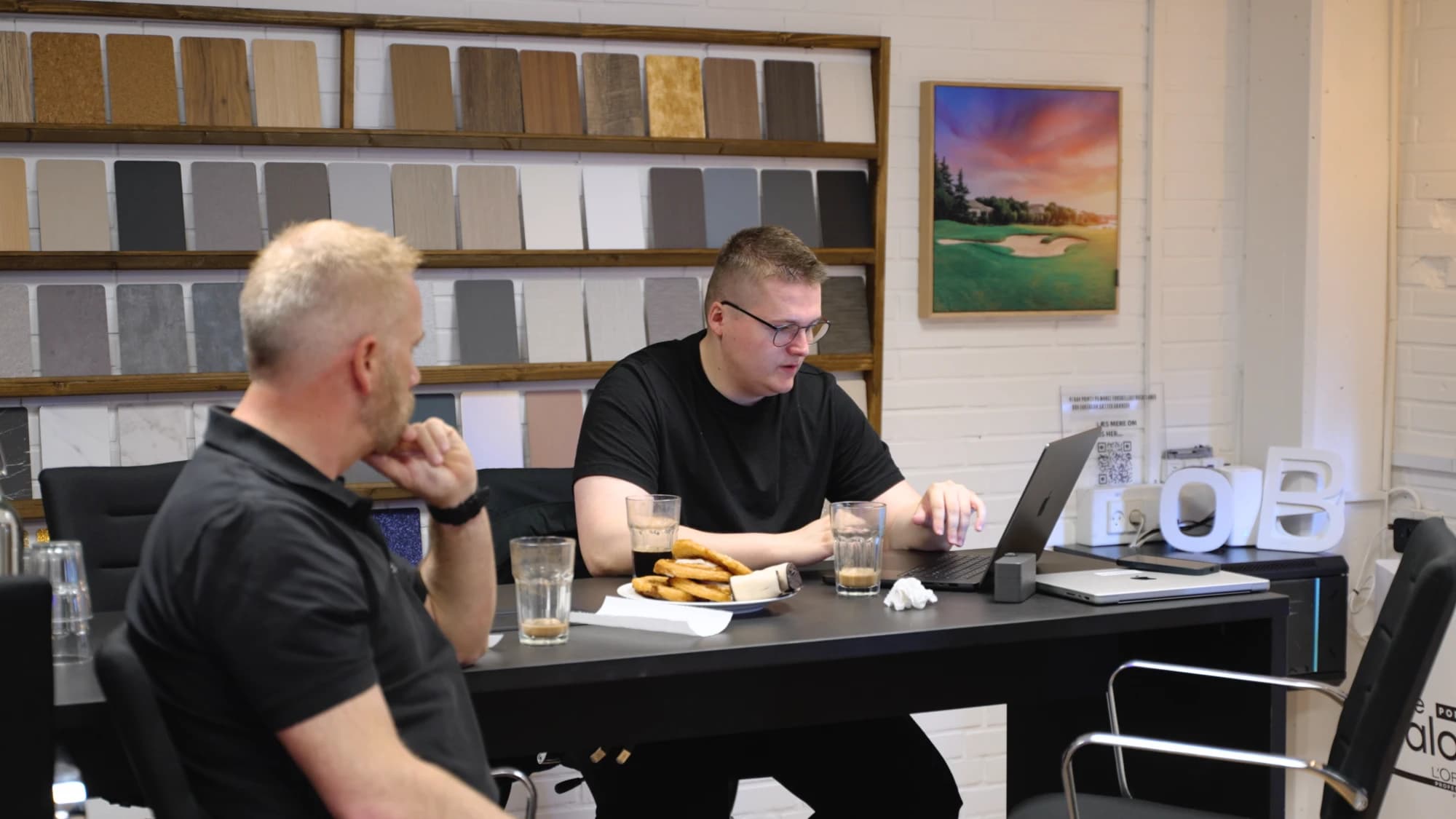 Gennemgang af tallene sammen med kunden